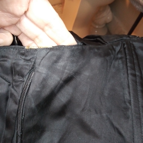 Zara Black & Gold Lame´ Puffed Sleeve Special Occasion Cropped Top - Picture 11 of 15